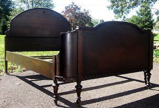 Beautiful Antique Victorian1800s Mahogany Curved Bed Full / Double 