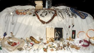   Antique Vintage Jewelry Lot Broochs Bangles Necklaces Earrings Signed