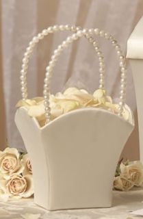Home & Garden > Wedding Supplies > Flower Girl Baskets
