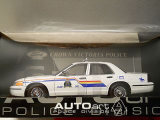18 Autoart Ford Crown Victoria RCMP Police Car