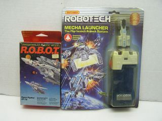 Set of 2 R.O.B.O.T. VF 1S Model Kit & Matchbox ROBOTECH Mecha Launcher 