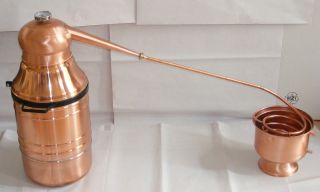 alembic distiller copper still