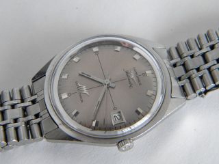 LONGINES ULTRA CHRON STAINLESS STEEL 37MM CASE CIRCA 1960