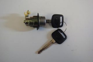 98 99 00 01 02 Corolla Trunk Lock Cylinder W/ 2 Keys