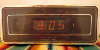 Vintage GE digital electronic touch control AM/FM radio alarm clock 7 