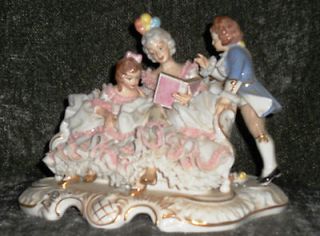 ANTIQUE DRESDEN PORCELAIN LACE FIGURINE LARGE MOTHER WITH CHILDREN 