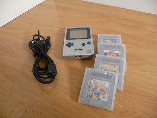 Nintendo Game Boy Pocket, Silver handheld, 4 games multi player link 