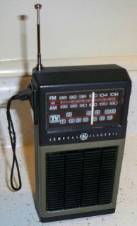   GE General Electric 7 2927A Personal Portable AM FM Radio TV Sound