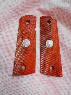 GUN GRIPS COLT 1911, HANDMADE FROM WOOD WITH CHECKERED FINISH,TAN 