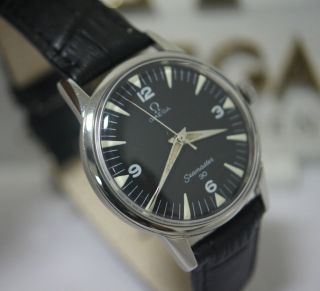 1968 OMEGA AUTOMATIC SEAMASTER STAINLESS CALENDAR WRIST WATCH IN BOX