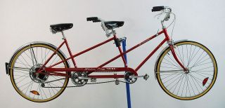  1973 Schwinn Deluxe Twinn Tandem Bicycle Made In Chicago U.S.A. Red