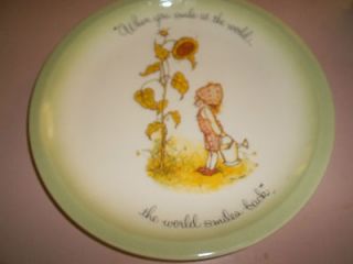 HOLLY HOBBY COLLECTIBLE PLATE WHEN YOU SMILE AT THE WORLD.. THE WORLD 