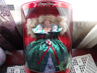 1995 happy holiday barbie in Happy Holidays