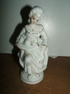 Made in Italy, Woman with hat, White Porcelain Figurine