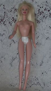 Old Vintage 1991 Mattel Barbie Doll with Bendable Legs Rotating Arms 