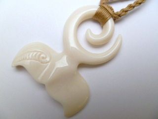 Hawaii Jewelry Whale Tail White Buffalo Bone Carved Necklace / Choker 
