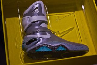 2011 NIKE MAG LIMITED EDITION 4 CERAMIC SHOE MARTY MCFLY BACK TO THE 