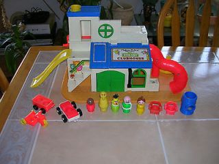VINTAGE FISHER PRICE LITTLE PEOPLE PLAY FAMILY SESAME STREET CLUBHOUSE 