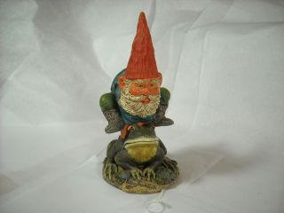 Gnome playing leap frog with a frog and ladybug vintage resin statue