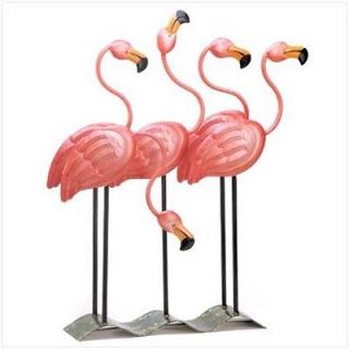 pink flamingos yard decor