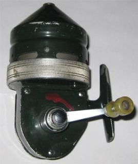 SHAKESPEARE SPINNING REEL CLOSED FACE REEL MADE IN CANADA