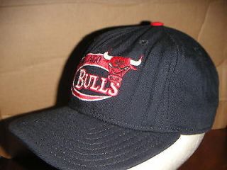 Vintage NEW ERA CHICAGO BULLS NBA Basketball Fitted Cap Hat Low 
