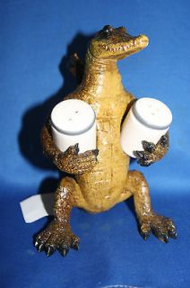 NEW, BOXED, ALLIGATOR, SALT AND PEPPER SHAKERS, KITCHEN, SWAMP PEOPLE 