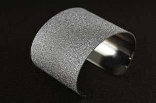 Honorable Silver Plated Swell Silver yarn Cool Cuff Bangle 