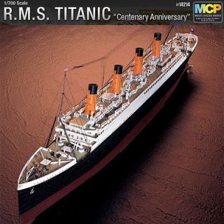 titanic model kits in Plastic