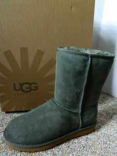 Ugg Classic Short 5825 NPL Nopal Green womens boots New in Box