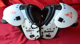 RIDDELL WARRIOR II 2 FOOTBALL SHOULDER PADS W 130 YOUTH 13 14/32 34