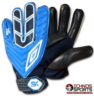 youth soccer gloves in Gloves