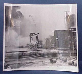 1959 LEONARD OIL REFINERY FIRE B&W PHOTOGRAPH ALMA MI 4