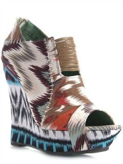 NEW BAMBOO Women Casual Tribal Print Wedge Ankle Bootie sz Tan Multi 