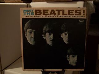   The   Meet The Beatles lp Mono album 1964 VG+ / VG+ Great