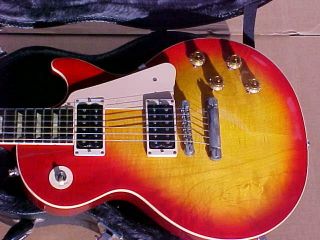 2000 Gibson 1960 Les Paul Classic Vibrant Cherry Sunburst Finish 2 