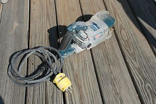 working Bosch 1677M 7 1/4 Worm Drive with Rear Handle Construction 