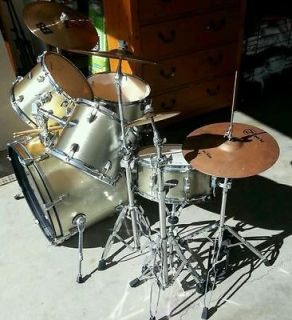Silver 5 Piece Ludwig Accent Drumset w Extra Cymbals