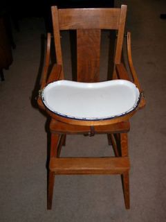 ANTIQUE WOODEN CHILDS HIGH CHAIR WITH ENAMELWARE PORCELAIN METAL TRAY 