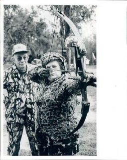 1989 Eileen Garland Creason Elderly Couple Hunting Bow Archery Press 