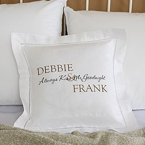 Romantic Couples Personalized Linen Pillows   Kiss Goodnight   6468
