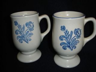 Vintage Pfaltzgraff USA Yorktowne Footed Coffee Mug Cup 4 7/8 Ex 