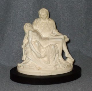 VINTAGE Pieta Virgin Mary & Son Jesus Signed G Ruggeri Made in Italy 