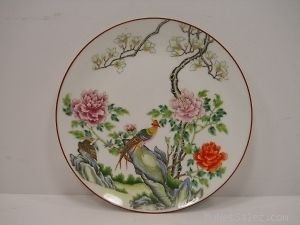 Vintage Chinese Porcelain China Dinner Plate Decorate​d in Hong Kong