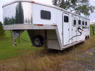 horse trailer used in  Motors