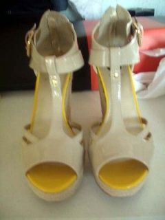Guess Talloys Faux Patent Leather Platform Wedge Sandals Beige Natural 