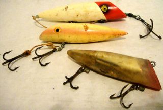   VINTAGE LURES   2 WOOD LUCKY LOUIE + ROSEGARD & 1 PLASTIC NO NAME