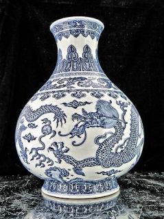   Porcelain Chinese Yuhuchun ping Blue & White Dragon Vase Yongzheng