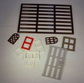 Lego   Lot of 8 Grates / Bars / Window Shutters / Fence Panels, etc