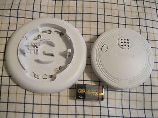   NEW IONIZATION SENSOR BATTERY SMOKE AND FIRE ALARM DETECTOR~SAFETY